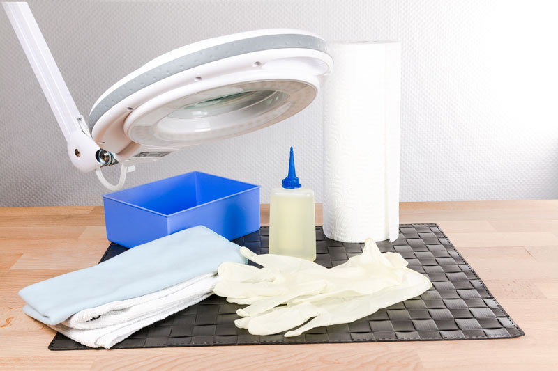 Auxiliaries for oiling